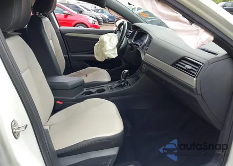 2019 Volkswagen Jetta 1.4T R-Line/1.4T S/1.4T Se z USA, uszkodzony, nr VIN 3VWC57BU8KM212844